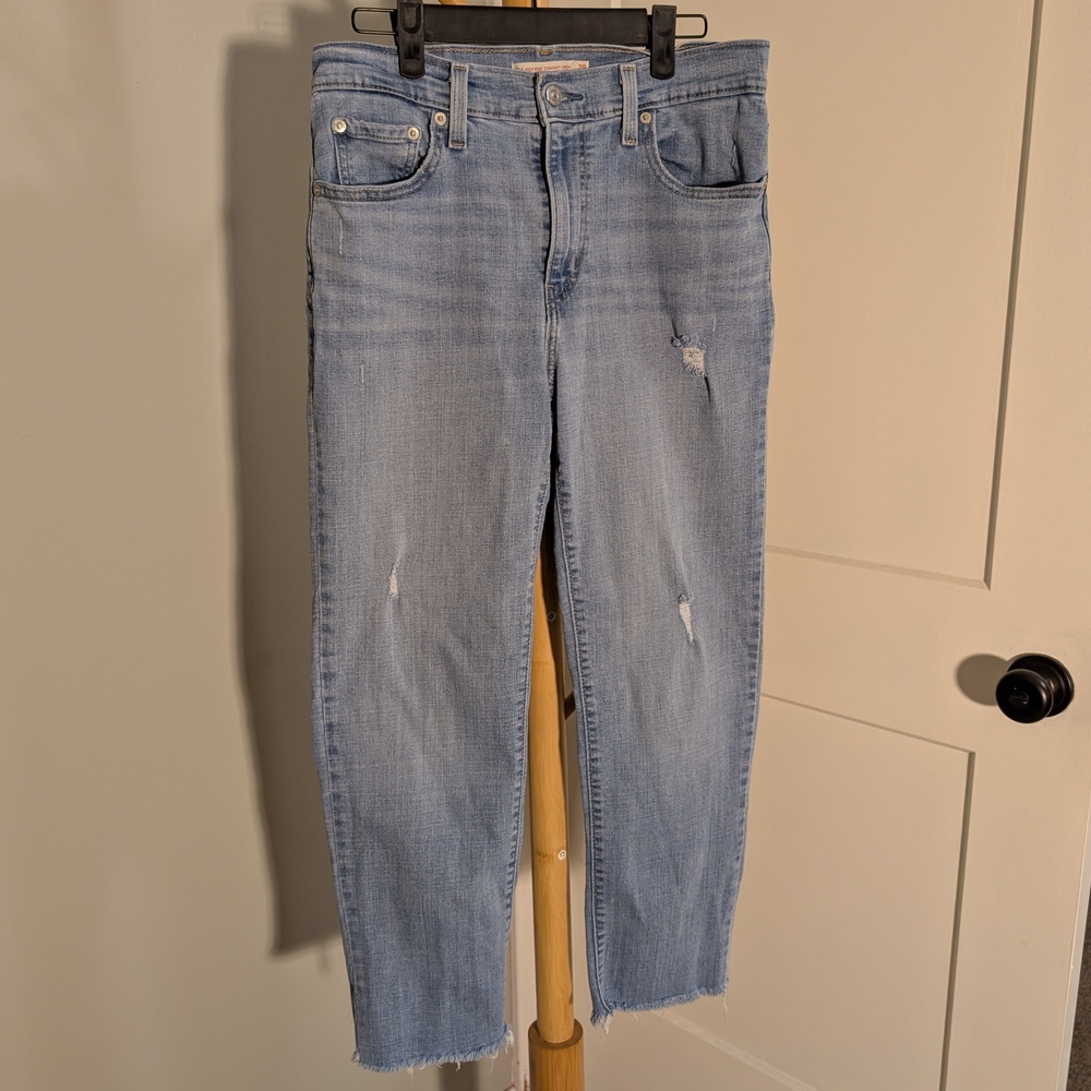 Levi's Sky Blue Cropped Jeans